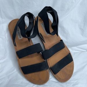 Steve Madden Black Sandals